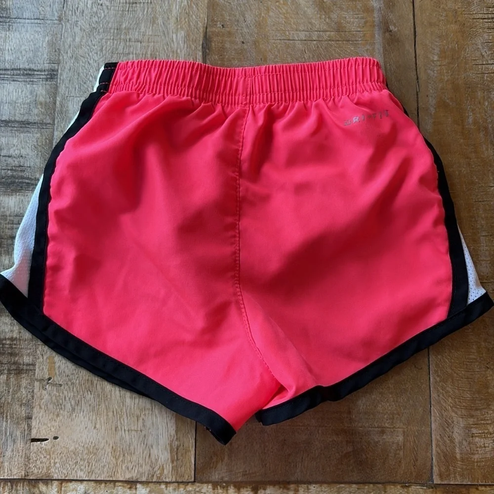 Nike Girls Vibrant Pink Athletic Shorts 3t